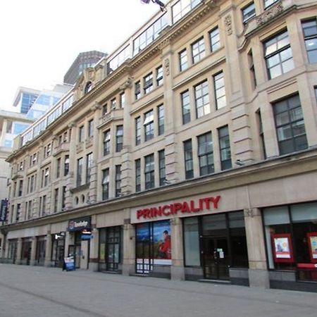 Travelodge Cardiff Central Queen Street Exterior foto